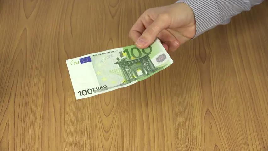 Arest la domiciliu pentru luare de mită: Un funcționar public din Timiș, reținut de anchetatori