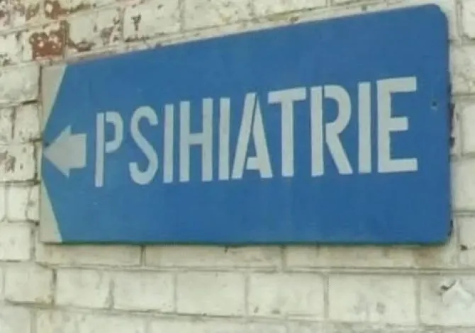 Sanatoriul groazei: Pacienți legați de paturi, la Spitalul de Psihiatrie Săpunari din judeţul Călăraşi
