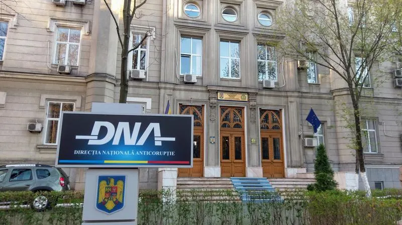 Fostul șef al ARR, Cristian Anton, trimis în judecată de DNA: Sute de candidați ar fi plătit pentru a trece examenele