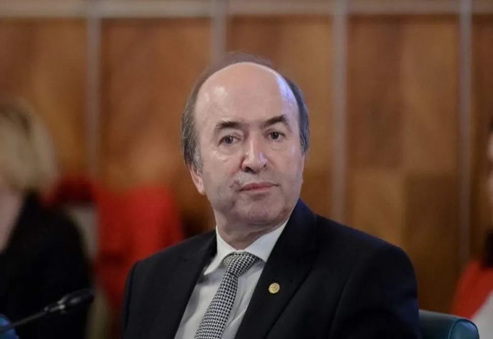 Tudorel Toader, avertisment despre Guvernul interimar: „Palatul Victoria nu poate fi închis”