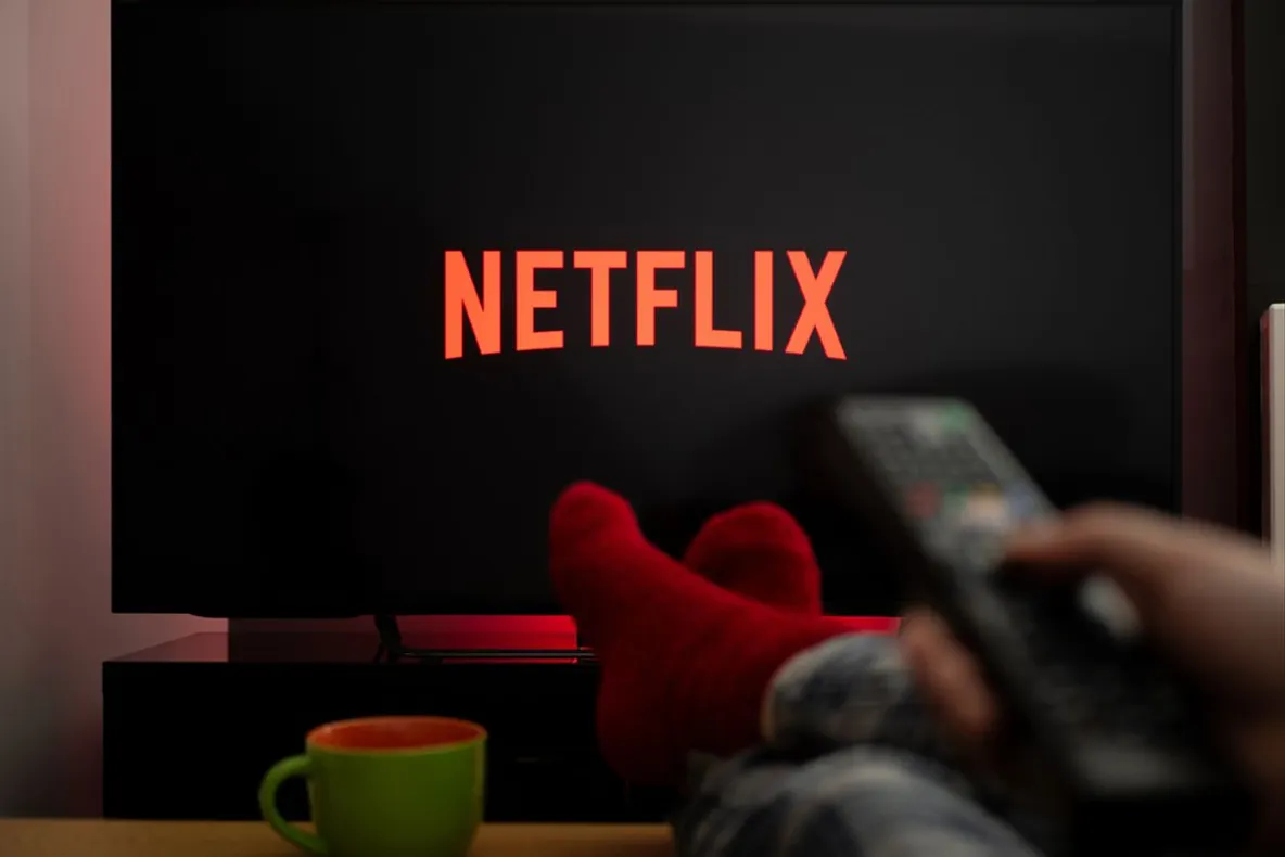 Doar unul din cinci români plătește pentru Netflix, filme, seriale sau sport. România, mult sub media UE