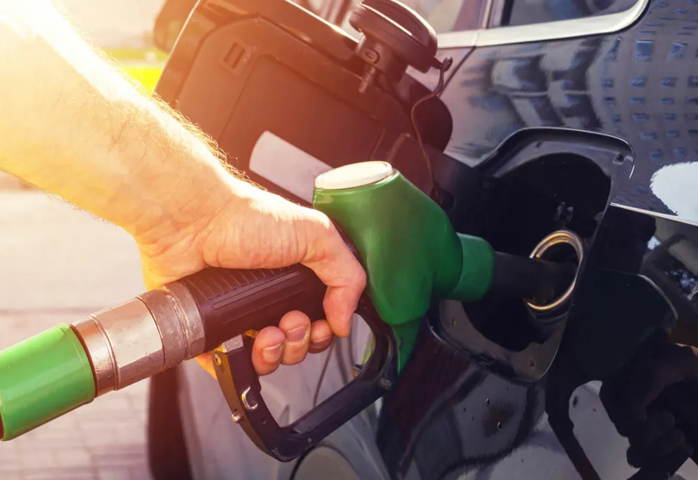 Scumpiri la pompă pe 24 august 2026: Motorina a depășit pragul de 10,20 lei. Cât te costă alimentarea completă a rezervorului