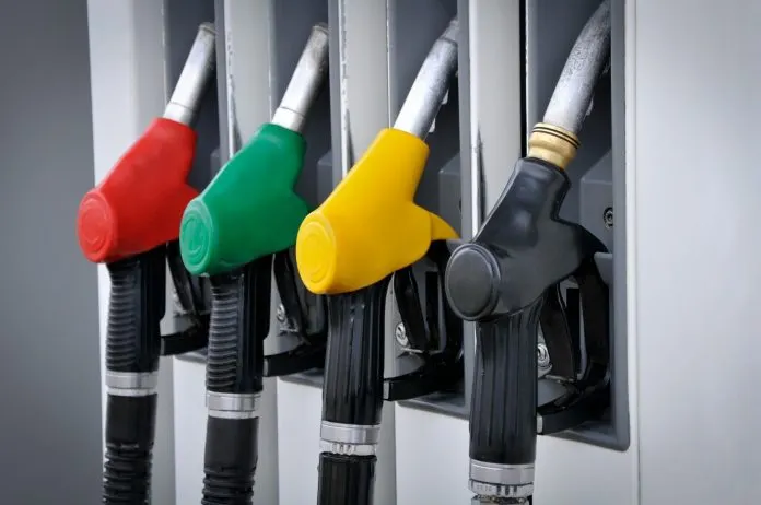 Prețurile carburanților pe 20 august. Unde găsesc șoferii cea mai ieftină benzină și cât a ajuns litrul de motorină