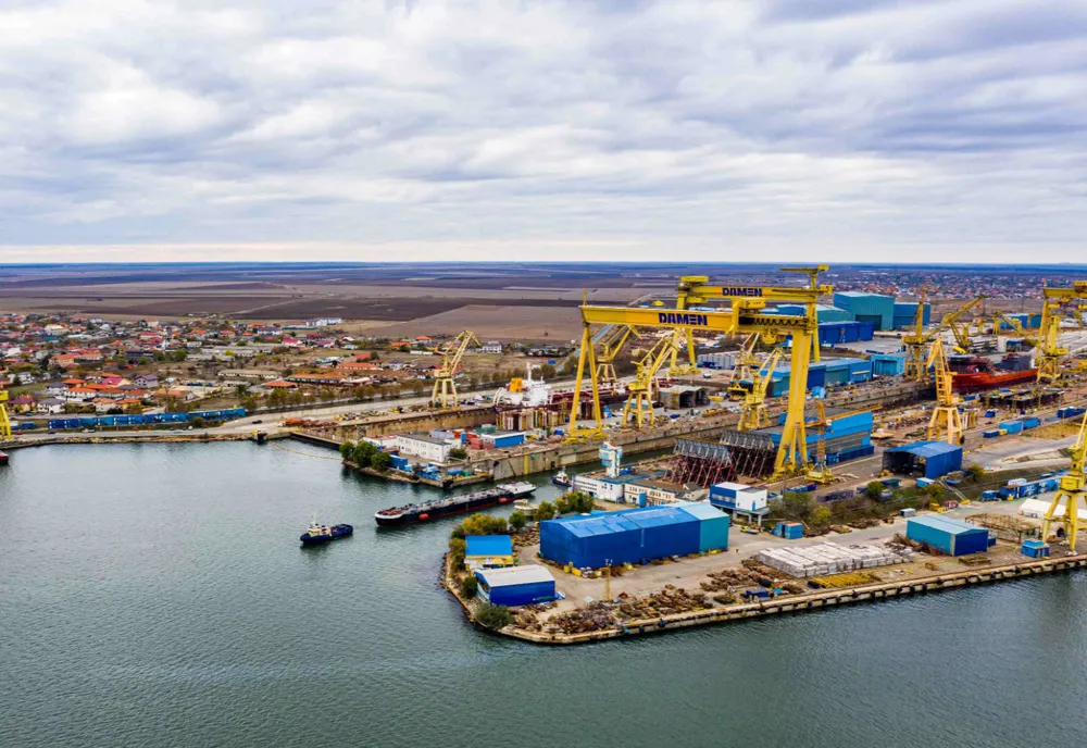 Datoriile Șantierului Naval Mangalia au trecut de 2,1 miliarde de lei: cum riscă creditorii și angajații să rămână fără bani înainte de noua licitație