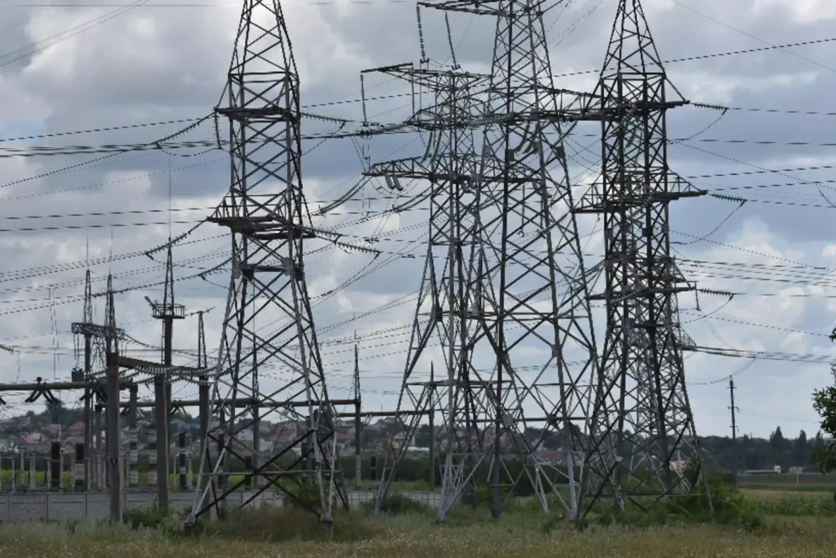 ELCEN explică de ce un bloc din Sectorul 6 a rămas fără curent electric. Ce soluții au fost luate pentru locatari