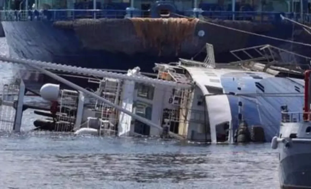 Remorcherul Astana, scos de pe fundul Mării Negre. În epavă se află trupurile a trei marinari