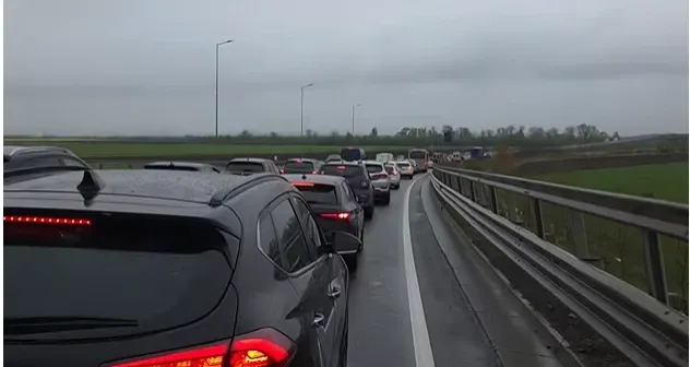  Un șofer de TIR a murit la volan pe Ocolitoarea Brașovului. Ar fi făcut infarct - VIDEO