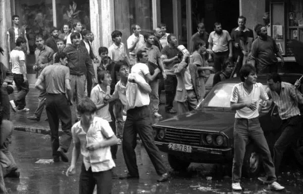 Documentar-șoc! Cum au ajuns suveraniștii ținta sistemului. Cine câștigă din dezbinarea României