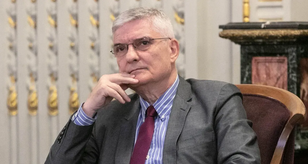 Exclusiv: avertismentul reputatului economist în criza politică
