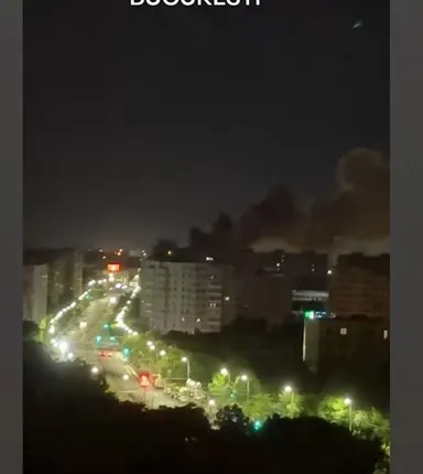 Incendiu puternic în Colentina: o terasă și 3 magazine au ars complet VIDEO