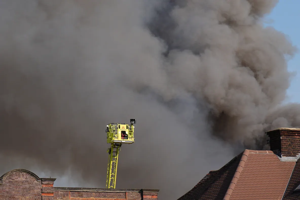 Incendiu în cartierul evreiesc Golders Green din Londra: un supermarket cușer, vizat recent de atacuri, în flăcări VIDEO