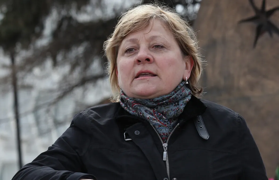 Vindecătoarea ocultă devenită coșmarul Kremlinului. Este acuzată că alimentează protestele anti-război din Rusia