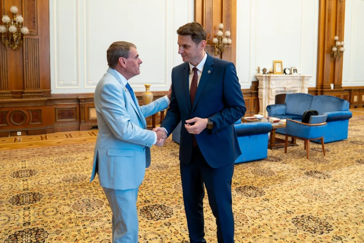 România, hub tehnologic global. Americanii vor construi primul centru de date cu Inteligență Artificială Cuantică, la Cluj. Anunțul șefului Senatului 