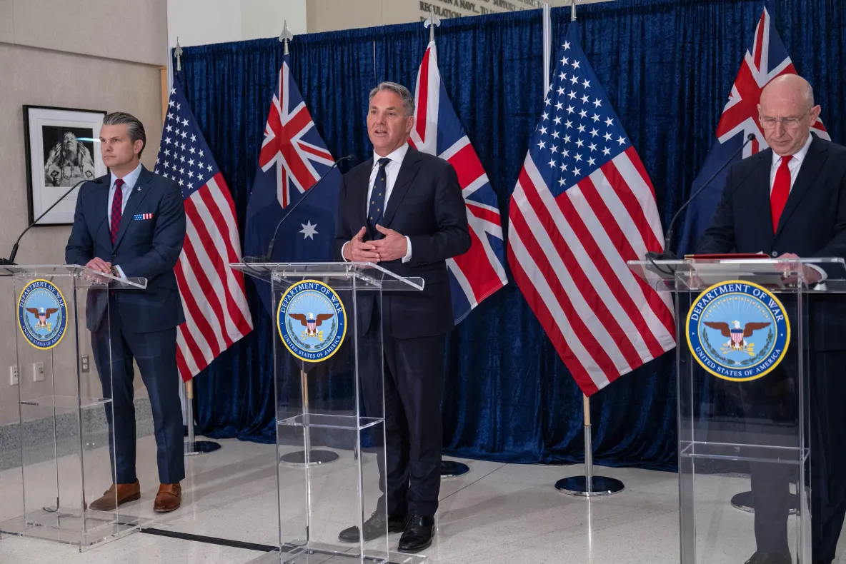 SUA și Australia revizuiesc acordul AUKUS privind submarinele nucleare
