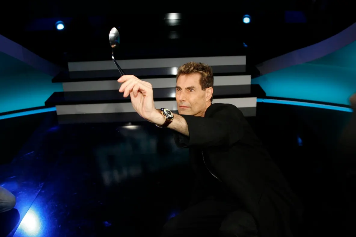 Celebrul Uri Geller, reacție explozivă după publicarea documentelor secrete despre OZN‑uri: „Este un declanșator al trezirii umanității!” - VIDEO