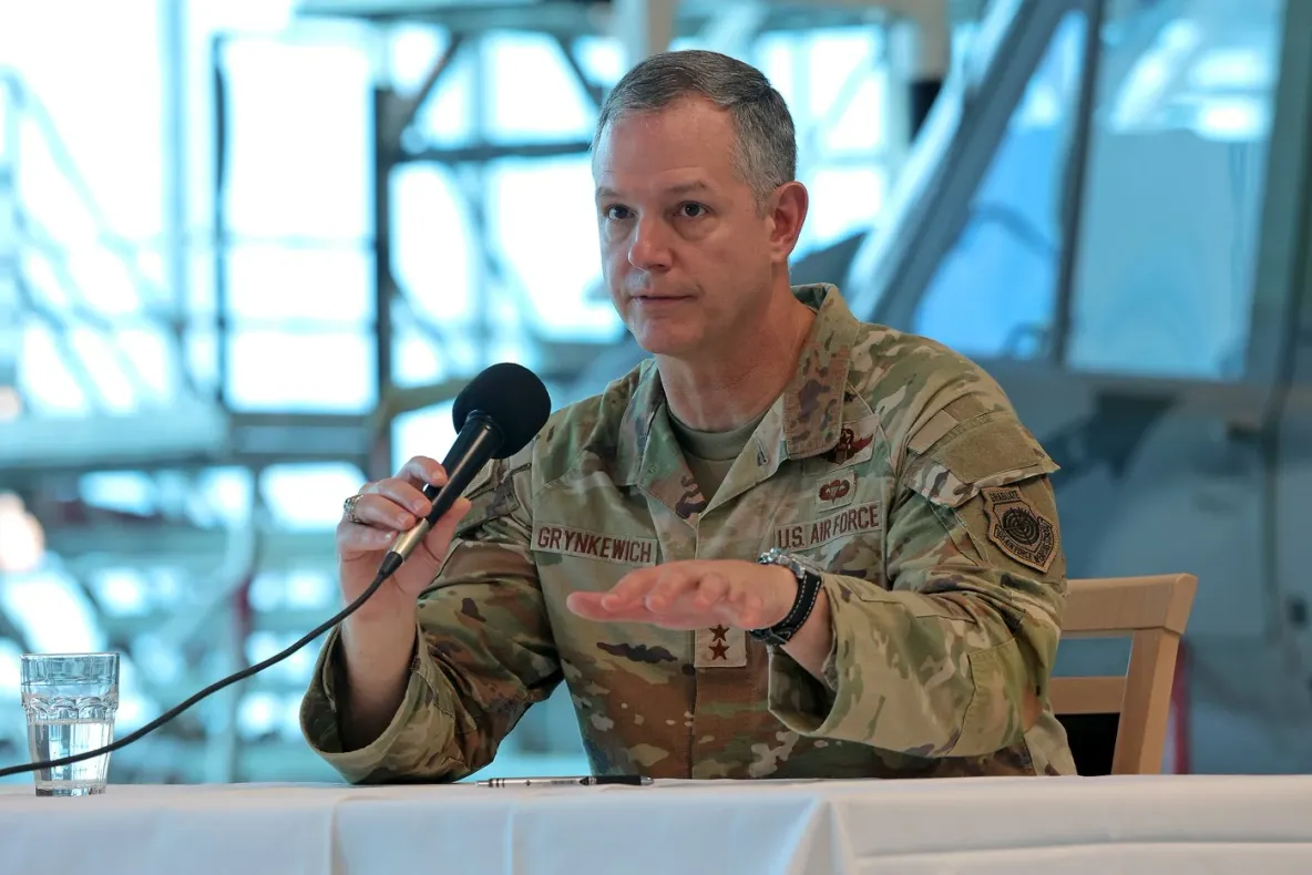 Washington și-a informat oficial aliații din NATO cu privire la reducerea contribuției militare. Europa, împinsă să preia mai mult din propria apărare 