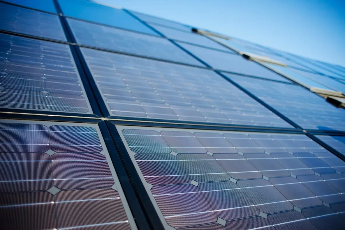 Subvenția pentru panouri fotovoltaice a dispărut. Ce opțiuni mai au românii