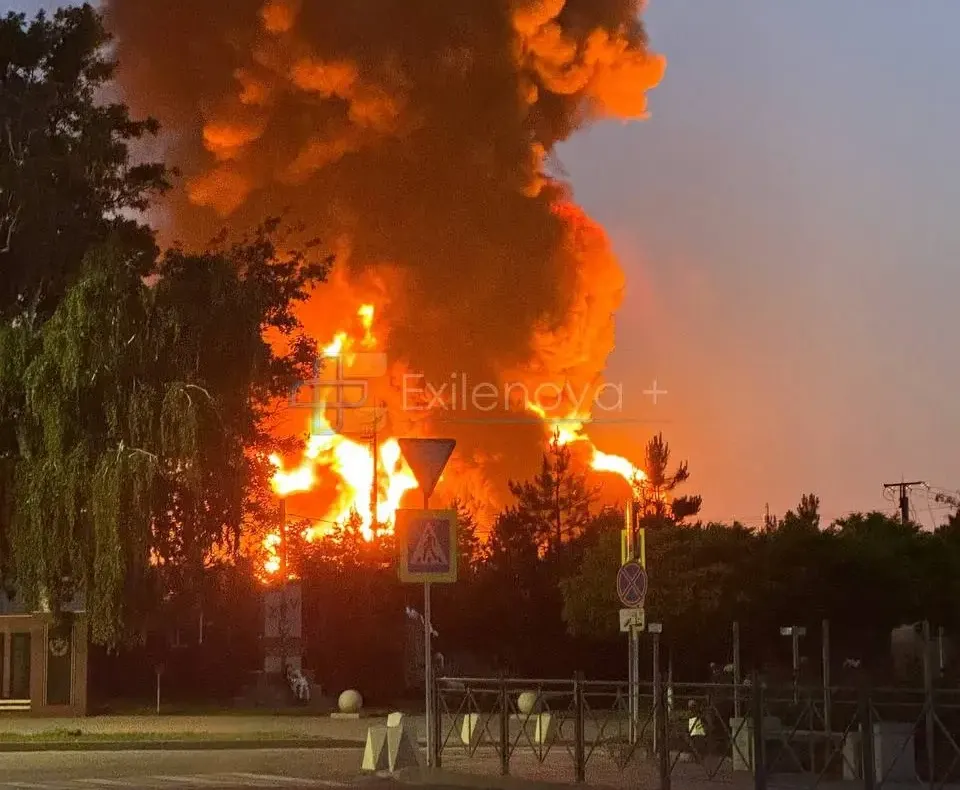 Ucraina a lovit cu drone un șantier naval de lângă Sankt Petersburg, chiar în timpul Forumului lui Putin - VIDEO