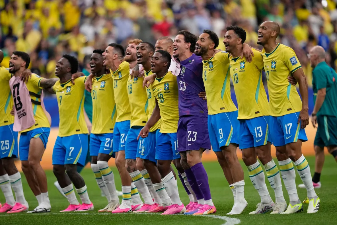 Brazilia, calificată dramatic în optimile Cupei Mondiale după 2-1 cu Japonia