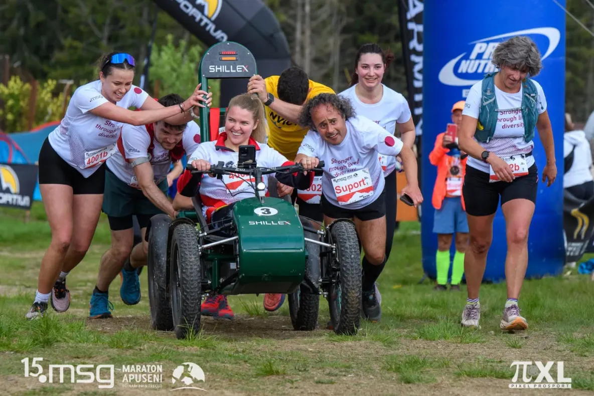 Premieră la cel mai longeviv maraton montan din România: cinci sportivi cu dizabilități au luat startul într-o probă competitivă