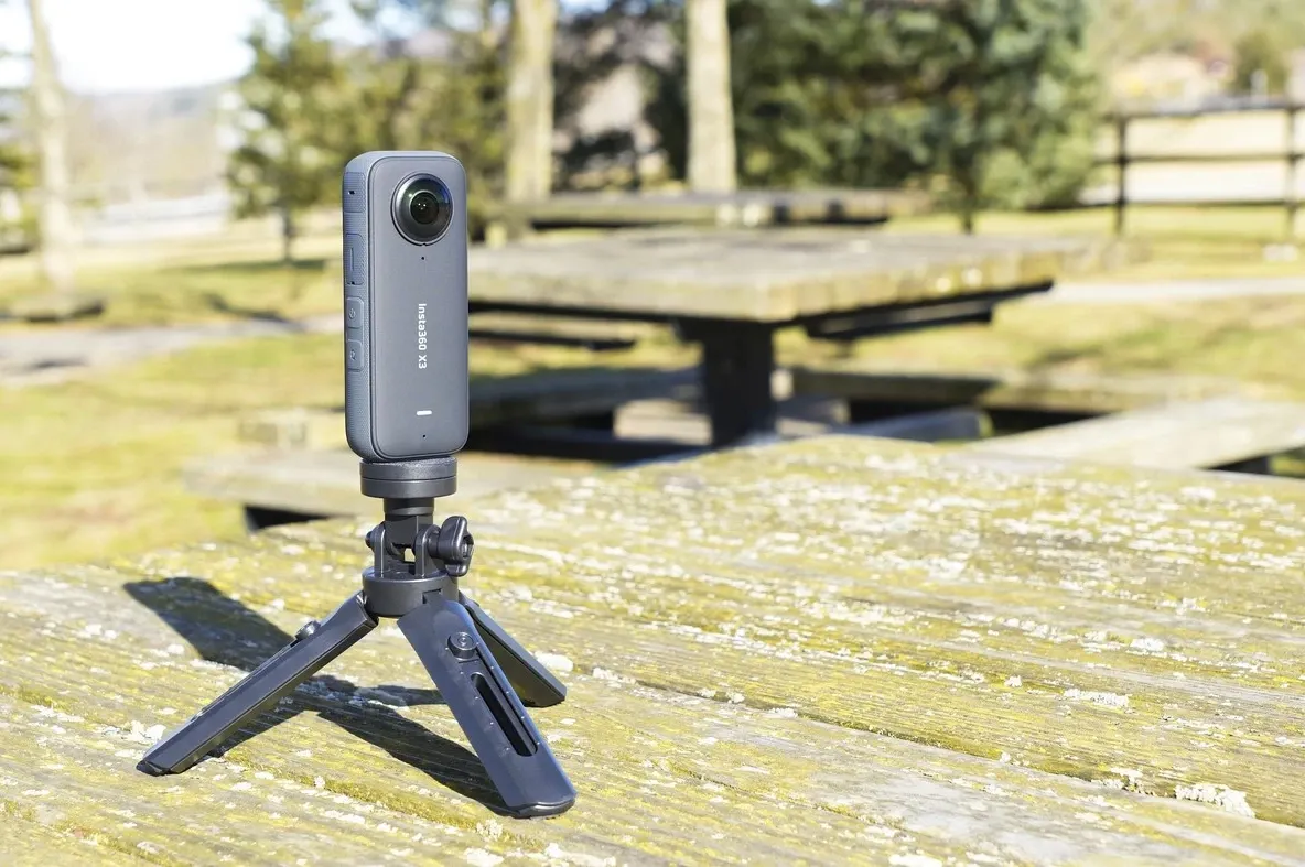VIDEO: Camera de acțiune 4K cu filmare 360° devine trendul momentului în rândul creatorilor de conținut 