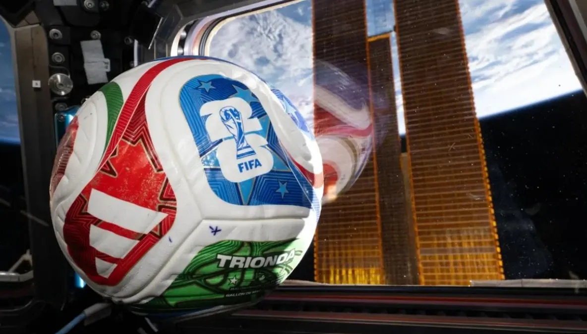  Premieră spectaculoasă înainte de Cupa Mondială 2026! Mingea oficială FIFA a ajuns în spațiu, iar astronauții au jucat fotbal în imponderabilitate