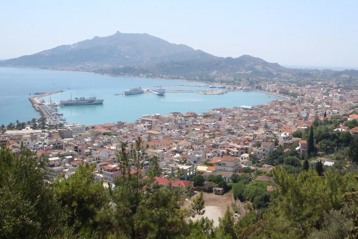 Paradisul turistic din apropierea României unde casele sunt mai ieftine ca în Cluj. Românii își reorientează investițiile imobiliare