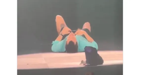 Harry Styles s-a prăbușit pe scenă, în timpul concertului de pe Wembley. Fanii s-au panicat: „Inima mi s-a oprit” - VIDEO