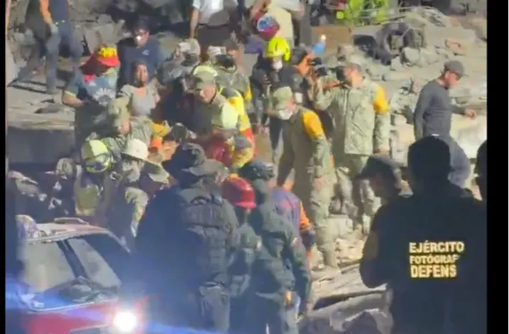 Miracol printre dărâmături în Venezuela. Un copil de 11 ani a fost găsit în viață la 72 de ore după cutremure