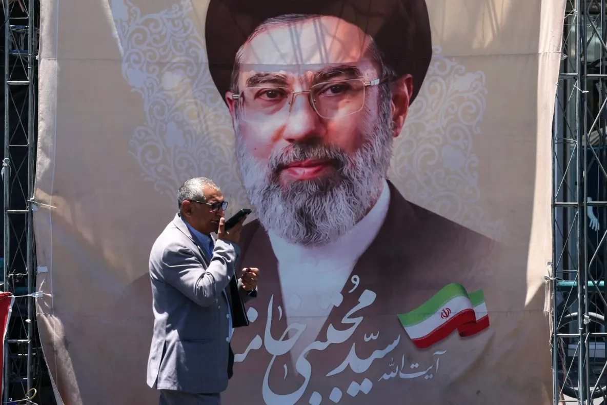 După săptămâni de tensiuni, Khamenei cedează. Memorandumul dorit de Trump primește aprobarea Teheranului
