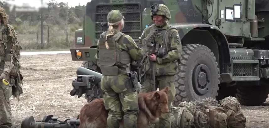 NATO ridică o fortăreață pentru a împiedica expansiunea Rusiei