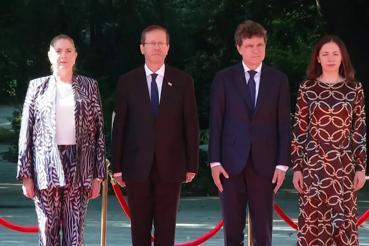 Președintele Israelului, Isaac Herzog, a sosit în România pentru comemorarea a 85 de ani de la Pogromul de la Iași