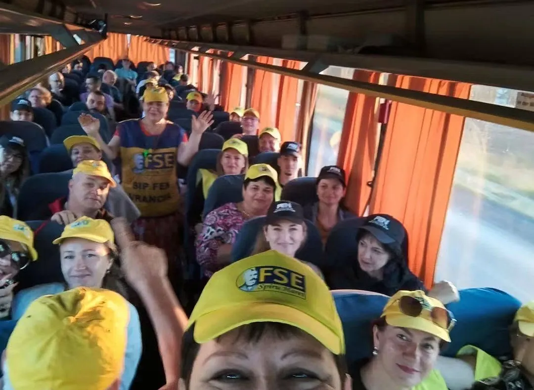 Mii de angajați din Educație ies în stradă: proteste ample față de noua lege a salarizării