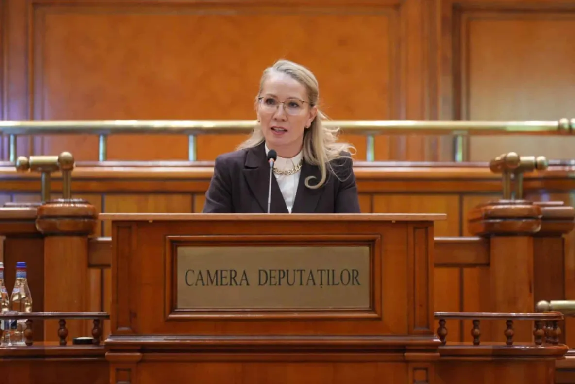 Ramona Bruynseels (deputat AUR): „Astăzi am făcut primul pas pentru îndreptarea unei mari inechități. Proiectul pentru eliminarea supraimpozitării contractelor part-time va fi votat în Parlament”