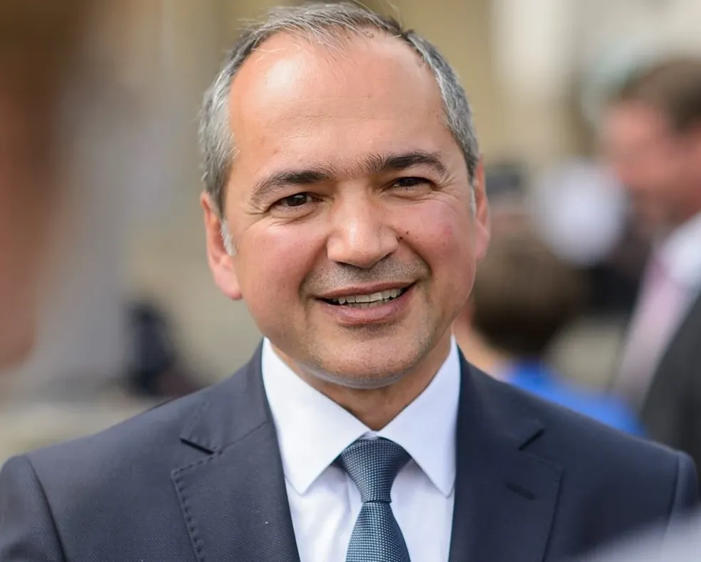 Românul care a bătut candidații germani la ei acasă. Octavian Ursu a fost reales în funcția de primar al unui important oraș