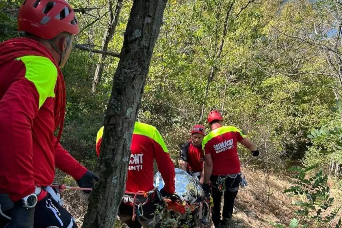 Accident cu ATV-ul. Doi soți iranieni au fost răniți după ce s-au răsturnat pe un drum forestier
