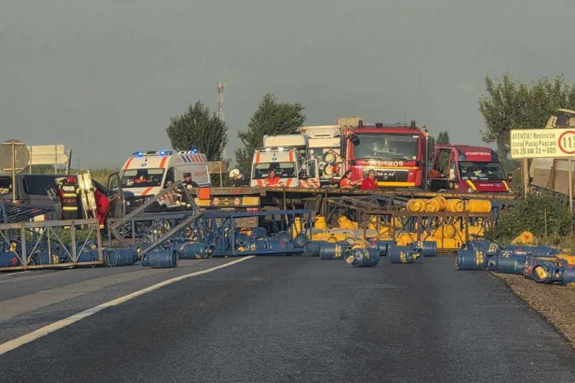 Accident grav pe E85, în județul Neamț. Șase persoane au fost rănite, inclusiv trei copii, după impactul dintre un autotren cu butelii și un autoturism