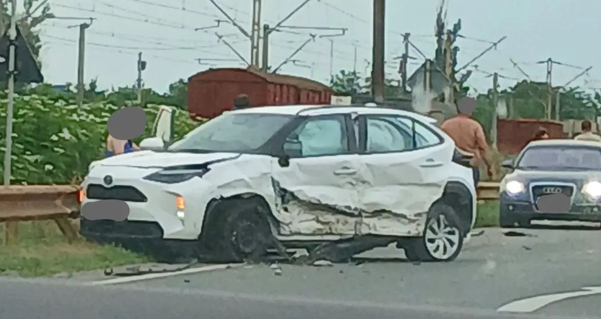 Accident grav în județul Vrancea: o femeie și un copil de 12 ani au fost transportați la spital