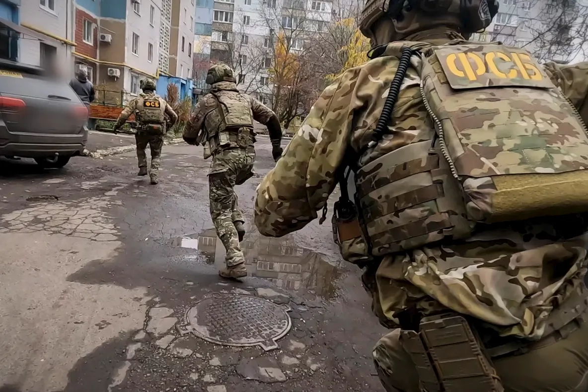 FSB acuză doi moldoveni, un fost mercenar Wagner și un rapper ucrainean de un presupus atac cu drone în Rusia