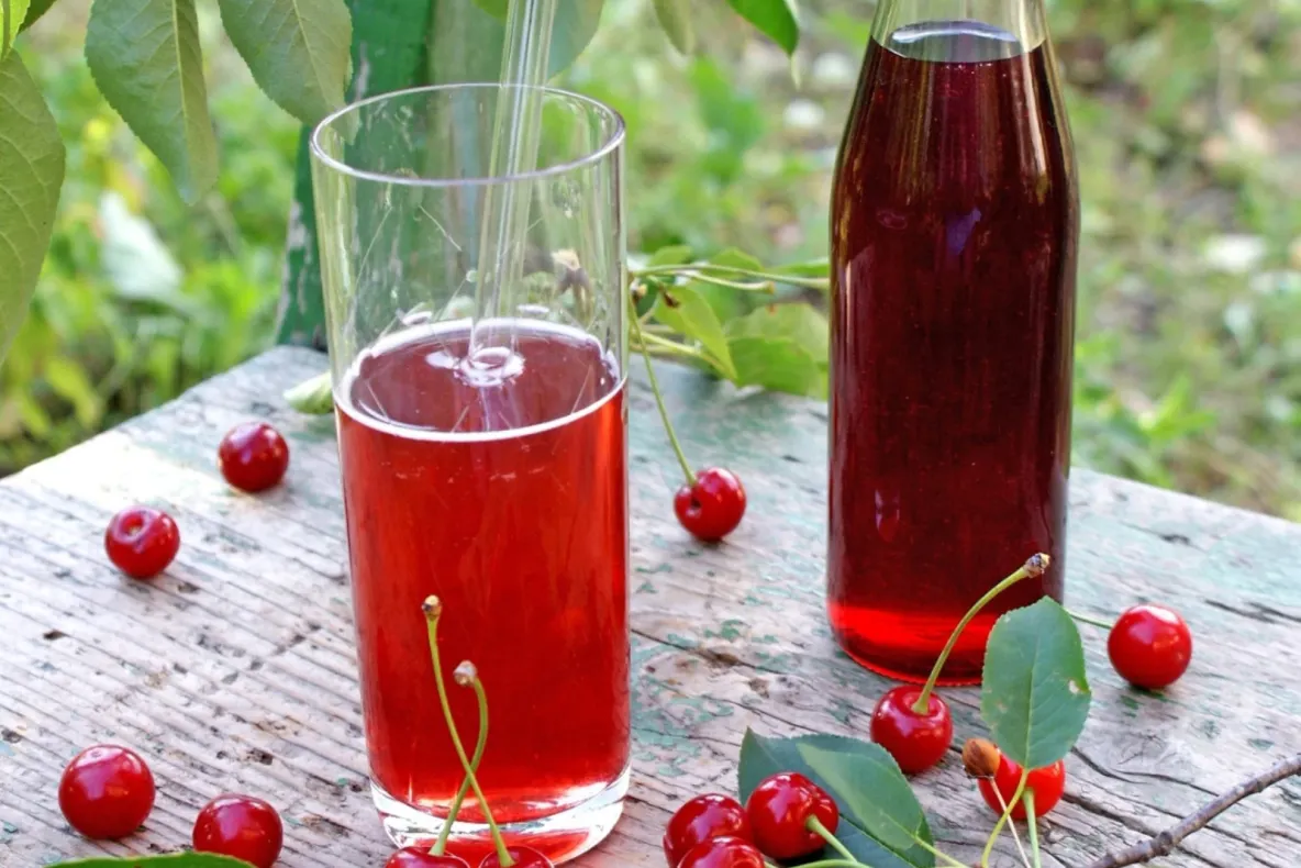 Sirop de vișine. Rețeta simplă și delicioasă pe care bunica o pregătea pentru iarnă