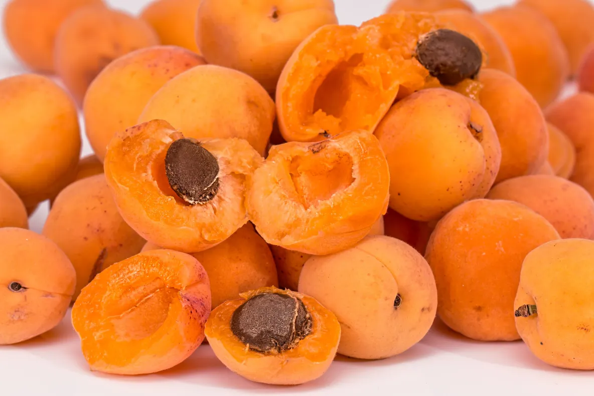 Gem de caise fără zahăr: rețeta sănătoasă a verii. Cum prepari un desert natural și aromat doar din fructe