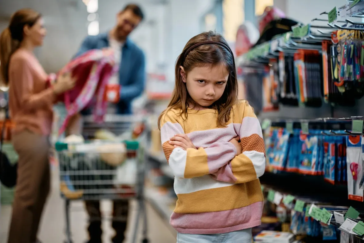 Motivul pentru care părinții trebuie să evite expresia „Nu avem bani” când cei mici își doresc ceva. Ce ar trebui să le spună copiilor