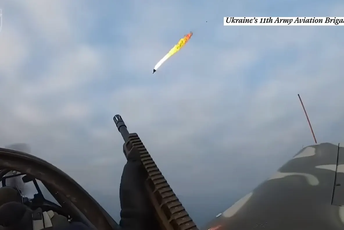 Soluția ieftină a Ucrainei împotriva dronelor rusești. Soldații trag cu mitraliera din avioane sovietice vechi - VIDEO