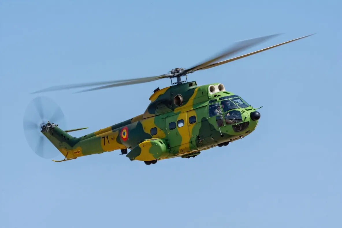 Avioane și elicoptere militare au împânzit cerul Bucureștiului. Ce urmează în acest weekend