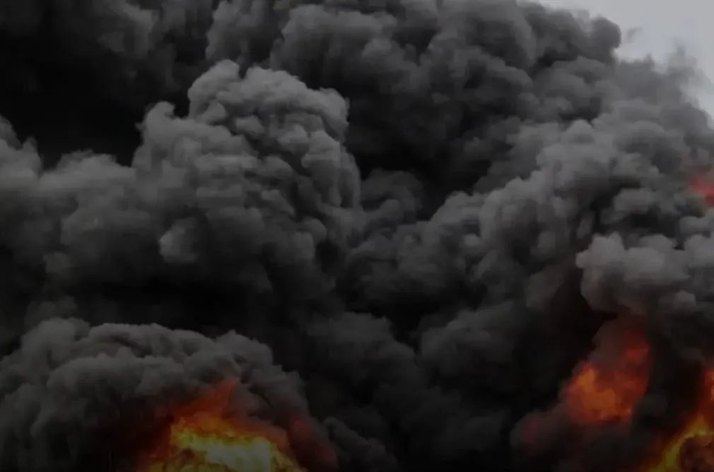 Imagini apocaliptice lângă Sankt Petersburg. Ucraina a lovit din nou un parc industrial – VIDEO