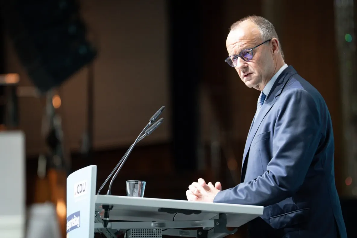 Cancelarul german cere ca summitul NATO să transmită un semnal de putere şi de unitate. ”Rusia rămâne o ameninţare gravă”