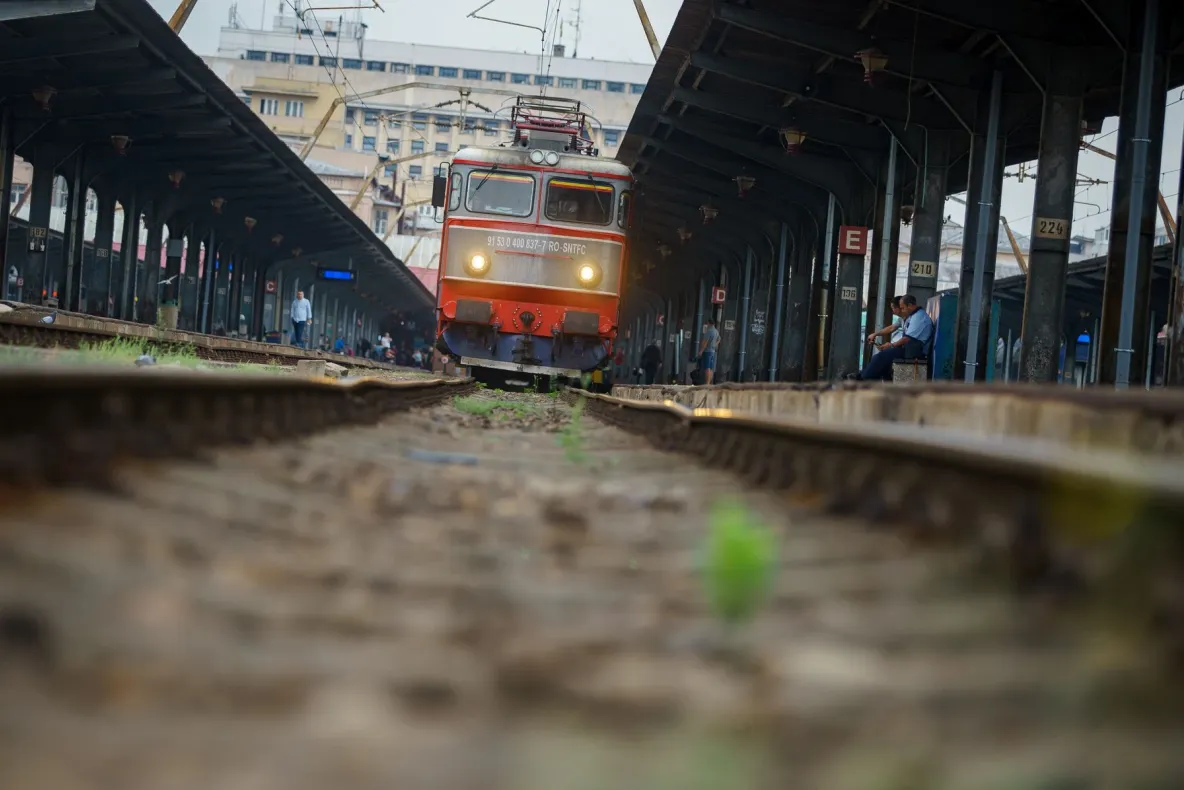 CFR Călători, în pericol de blocaj financiar: sindicatele cer Guvernului să intervină până pe 26 august