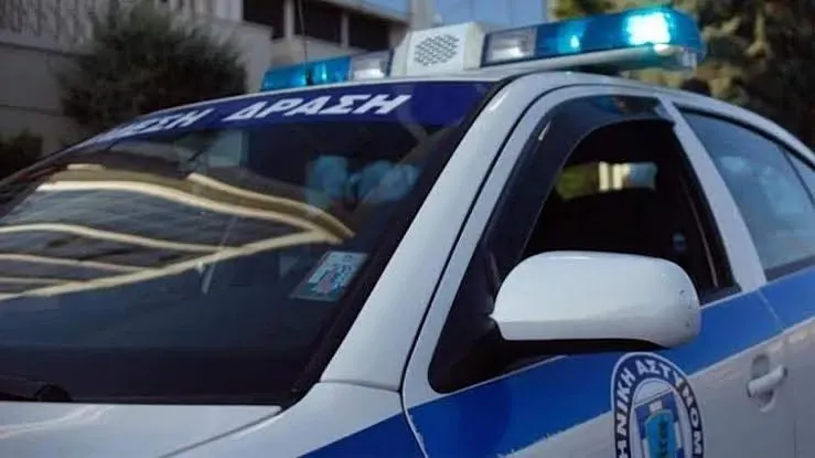 Româncă arestată în Creta, acuzată că a torturat o femeie timp de o lună. Poliția a găsit imagini cu agresiunile