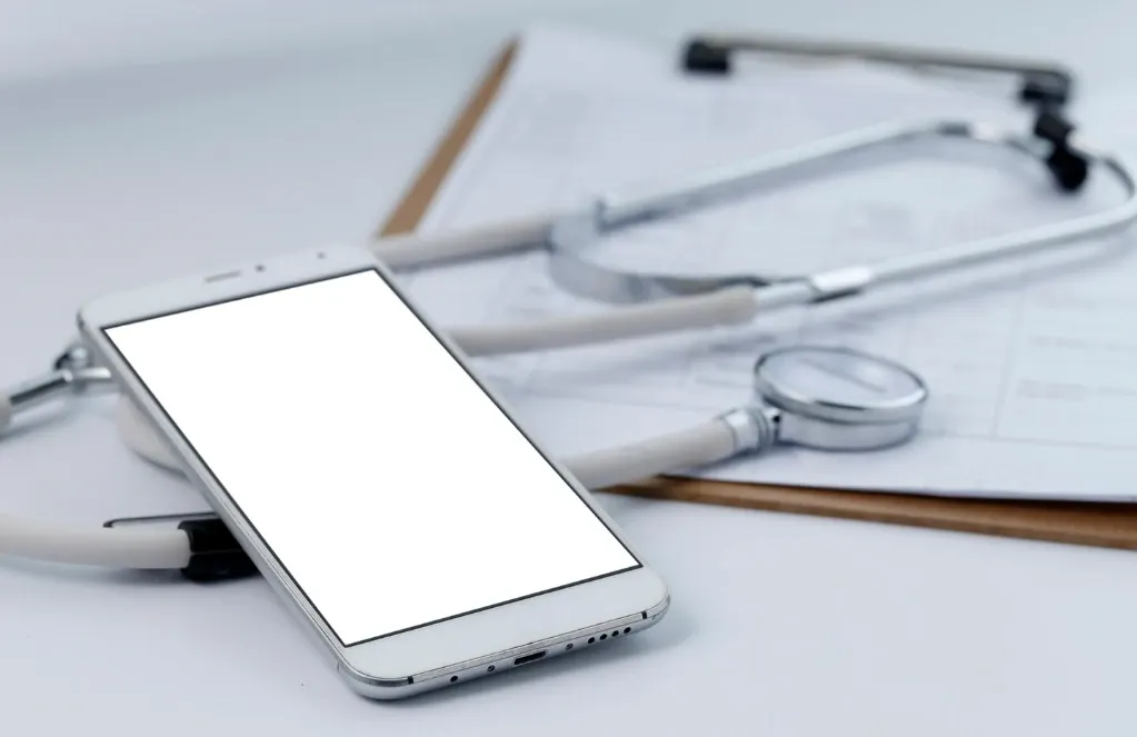 Schimbare uriașă în Sănătate. Românii vor avea pe telefon dosarul medical, consultațiile, rețetele și tratamentele