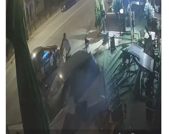 Accident grav în Lugoj, după o urmărire în trafic: patru persoane au ajuns la spital. Șoferul era băut și nu avea permis VIDEO